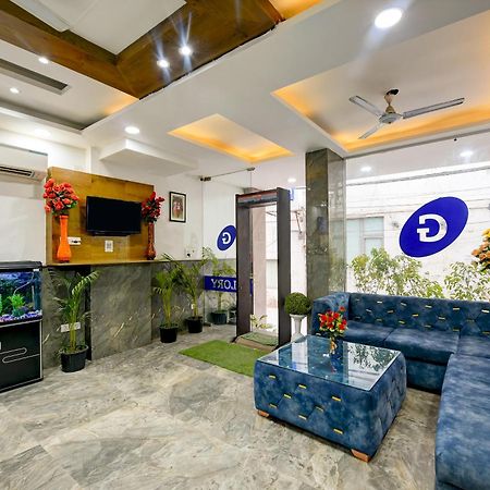 Hotel Grand Qubic Near Delhi Airport 新德里 外观 照片