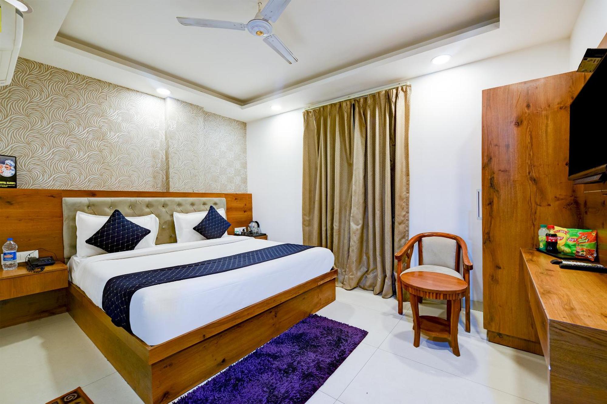 Hotel Grand Qubic Near Delhi Airport 新德里 外观 照片