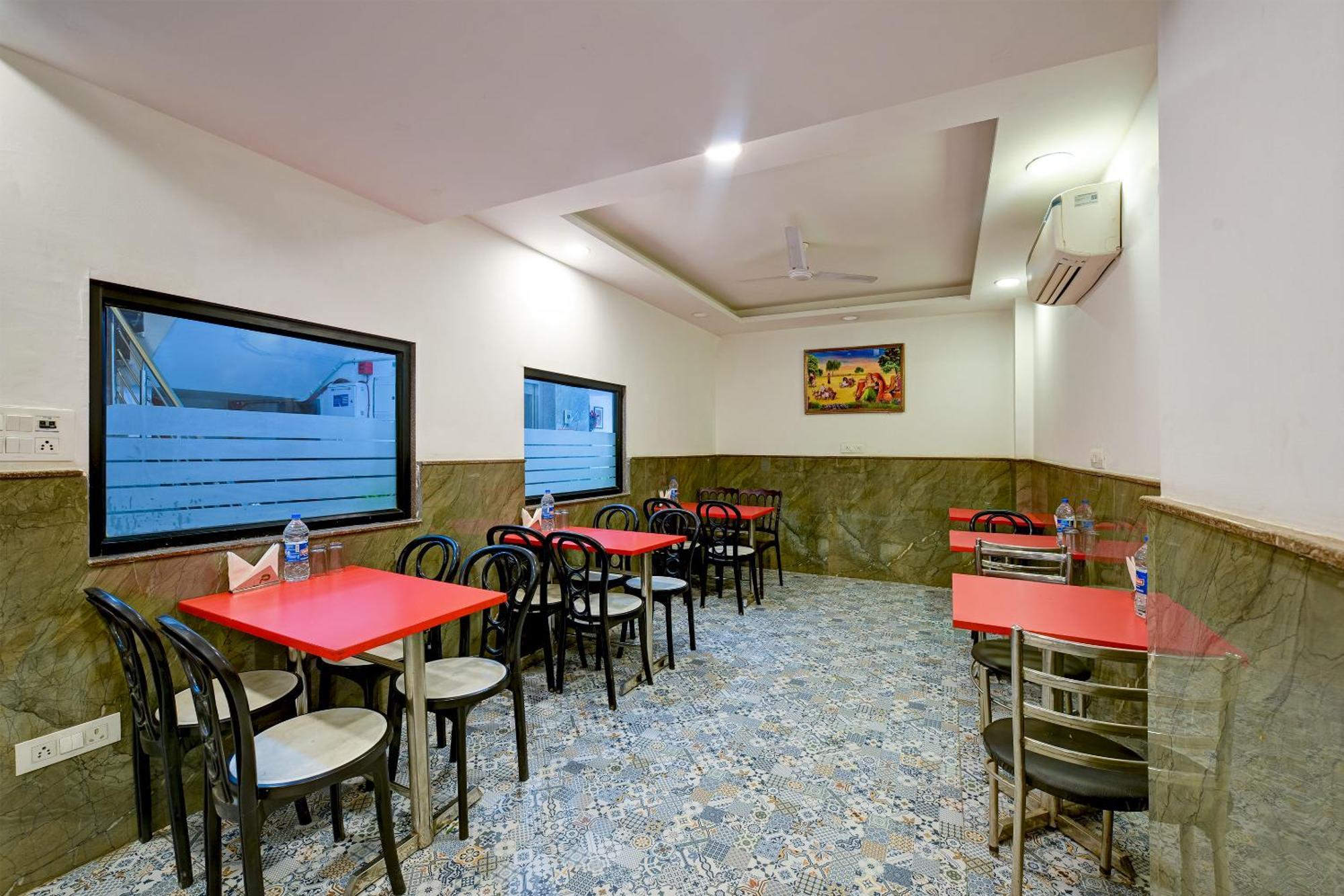 Hotel Grand Qubic Near Delhi Airport 新德里 外观 照片